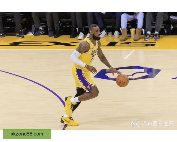 美国杨毅分析：湖人将成雷霆马刺最大威胁 詹姆斯愿意为球队牺牲令人钦佩